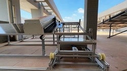 جهاز روبوت ذكي لتنظيف ألواح الطاقة الشمسية
